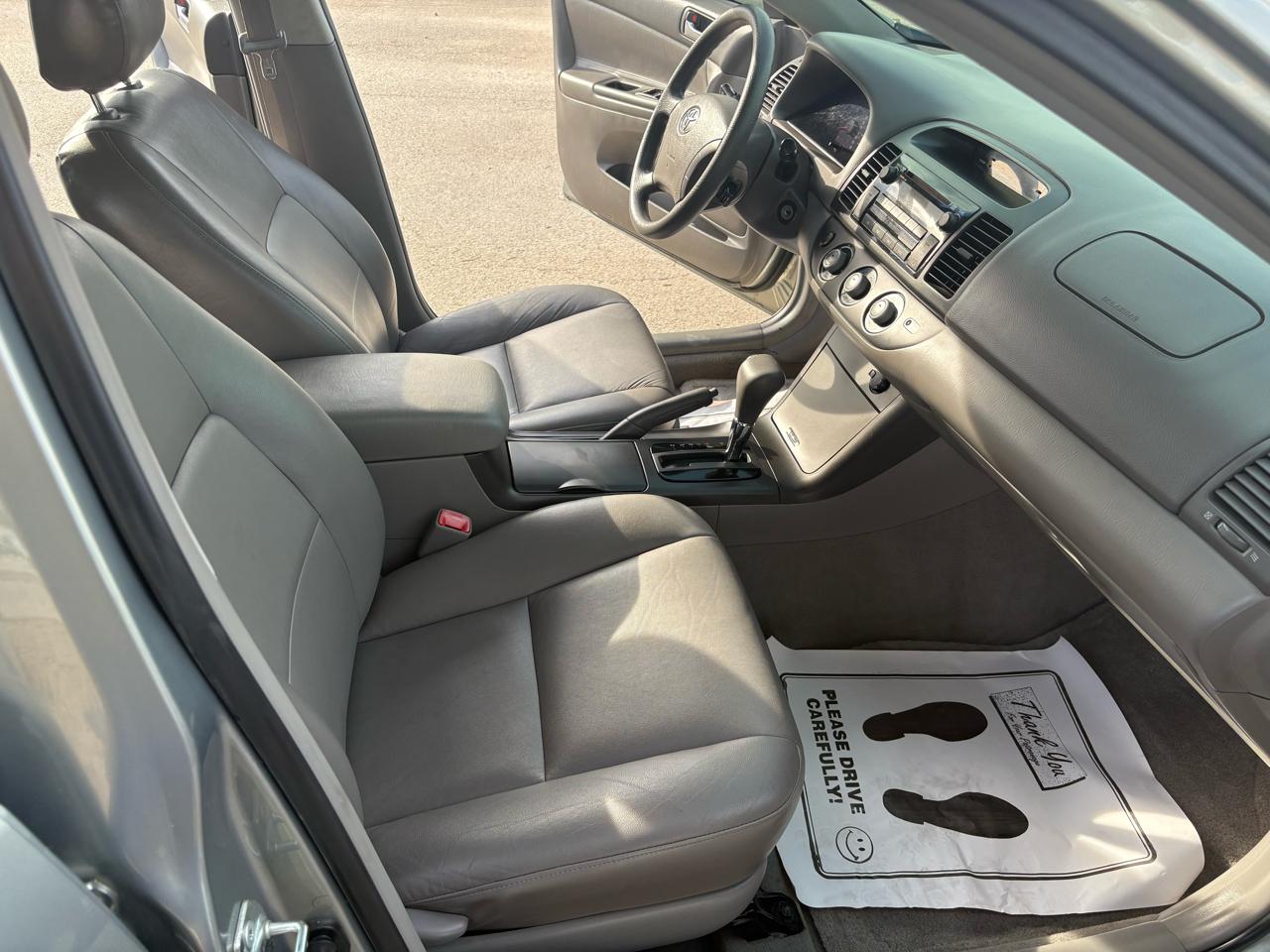 Toyota Camry 4dr Sdn LE V6 Auto (Natl) 2005
