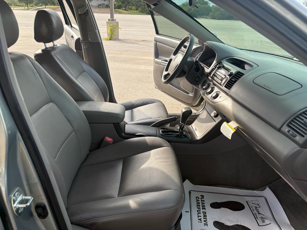 Toyota Camry 4dr Sdn LE V6 Auto (Natl) 2005