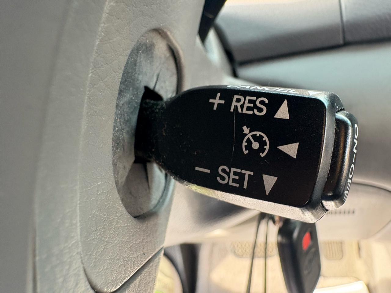 Toyota Camry 4dr Sdn LE V6 Auto (Natl) 2005
