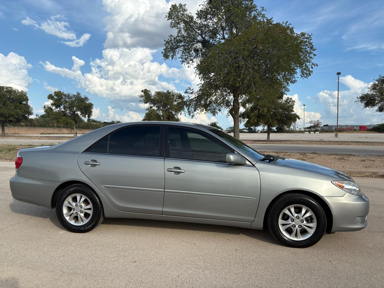 Toyota Camry 4dr Sdn LE V6 Auto (Natl) 2005