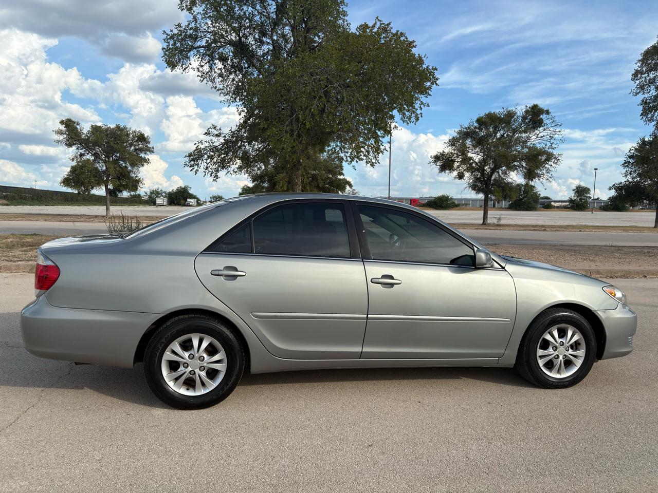 Toyota Camry 4dr Sdn LE V6 Auto (Natl) 2005