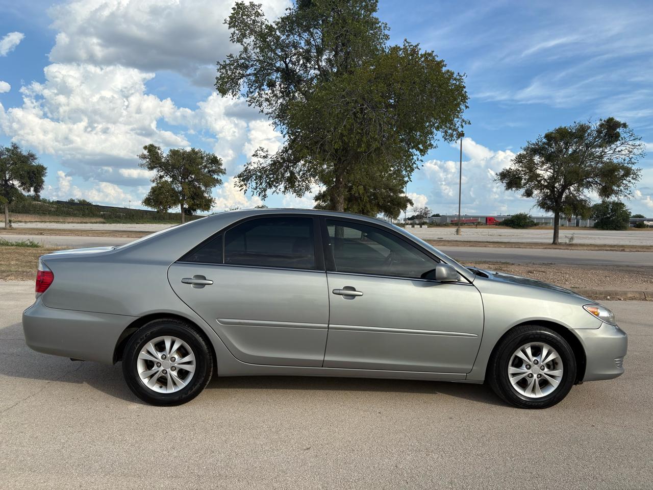 Toyota Camry 4dr Sdn LE V6 Auto (Natl) 2005