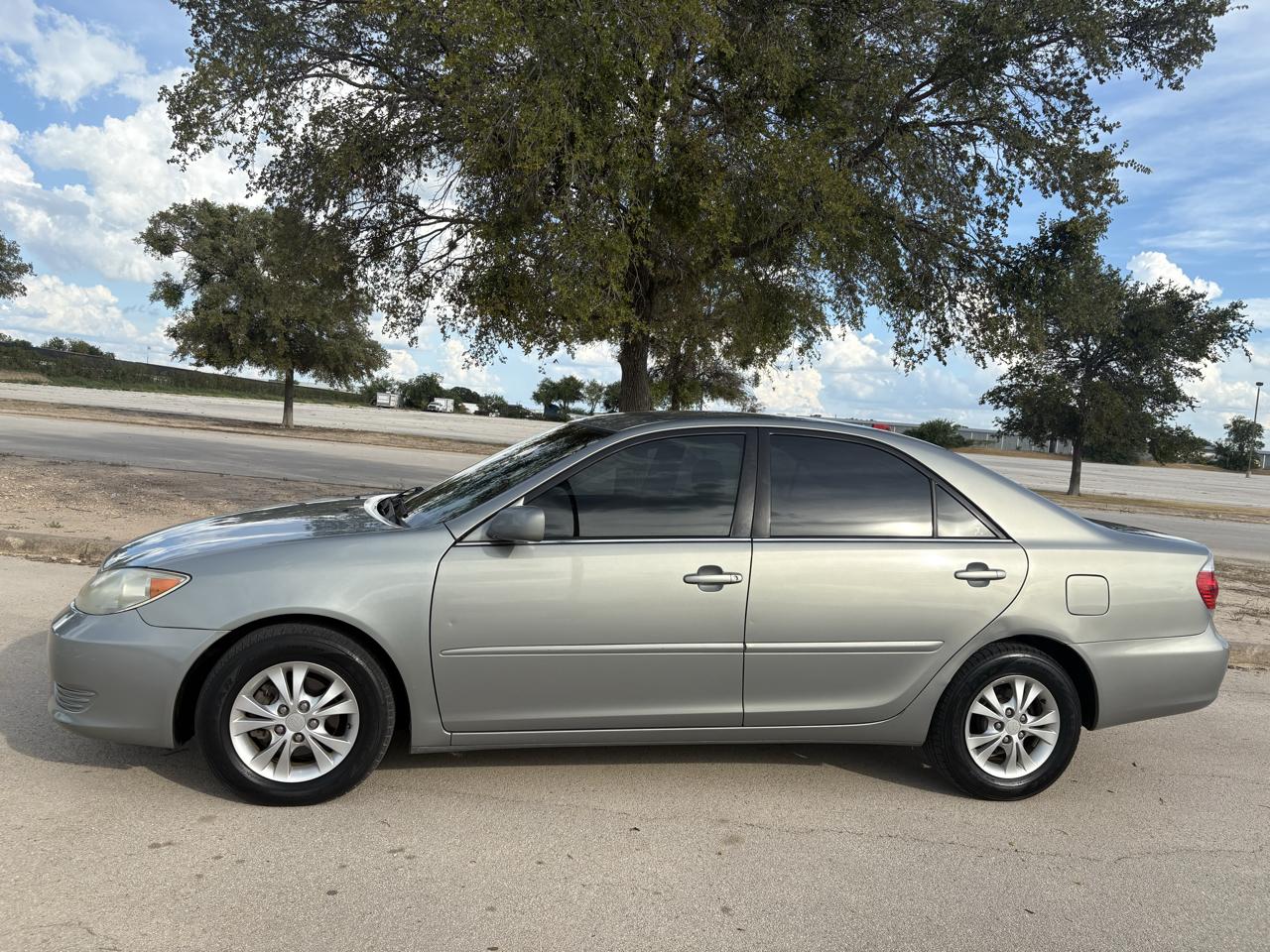 Toyota Camry 4dr Sdn LE V6 Auto (Natl) 2005