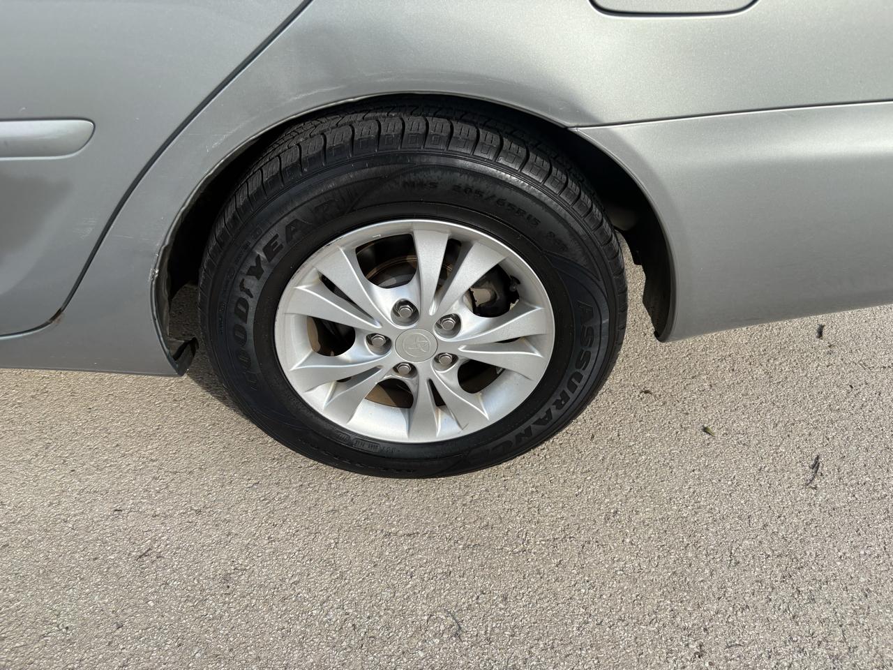 Toyota Camry 4dr Sdn LE V6 Auto (Natl) 2005
