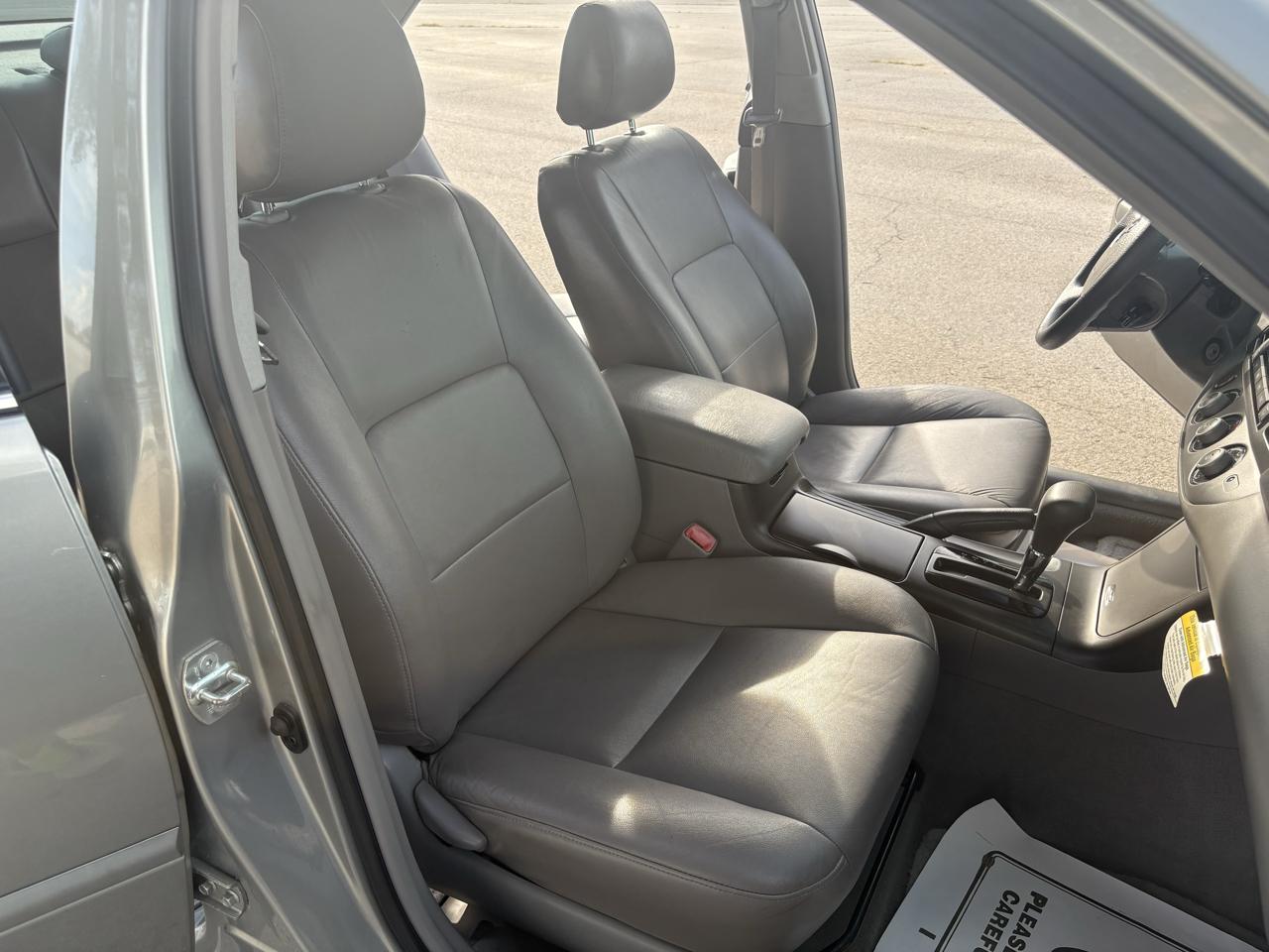 Toyota Camry 4dr Sdn LE V6 Auto (Natl) 2005