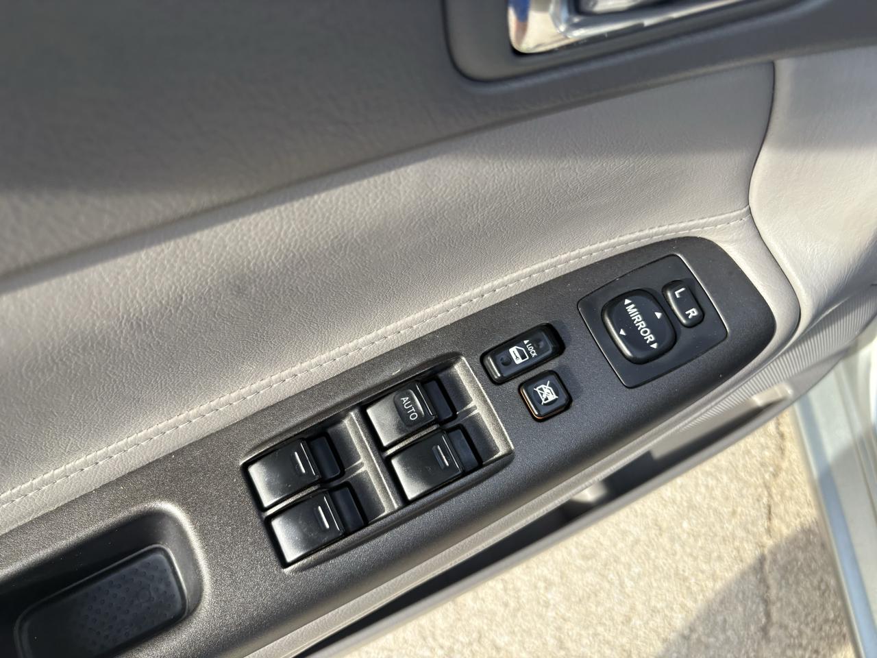 Toyota Camry 4dr Sdn LE V6 Auto (Natl) 2005