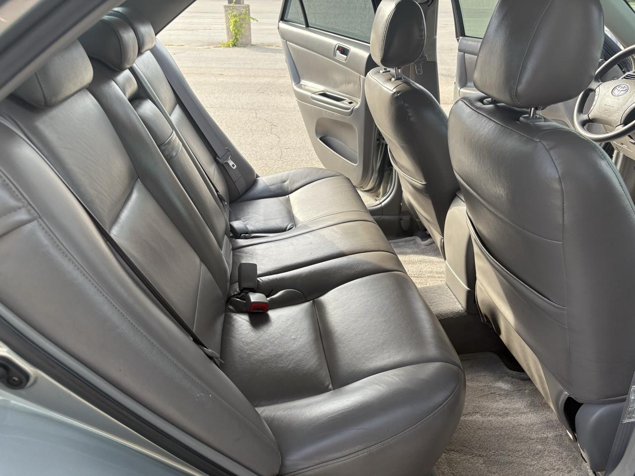 Toyota Camry 4dr Sdn LE V6 Auto (Natl) 2005