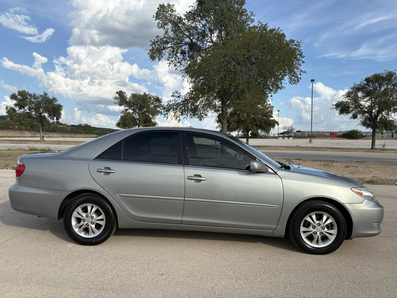 Toyota Camry 4dr Sdn LE V6 Auto (Natl) 2005