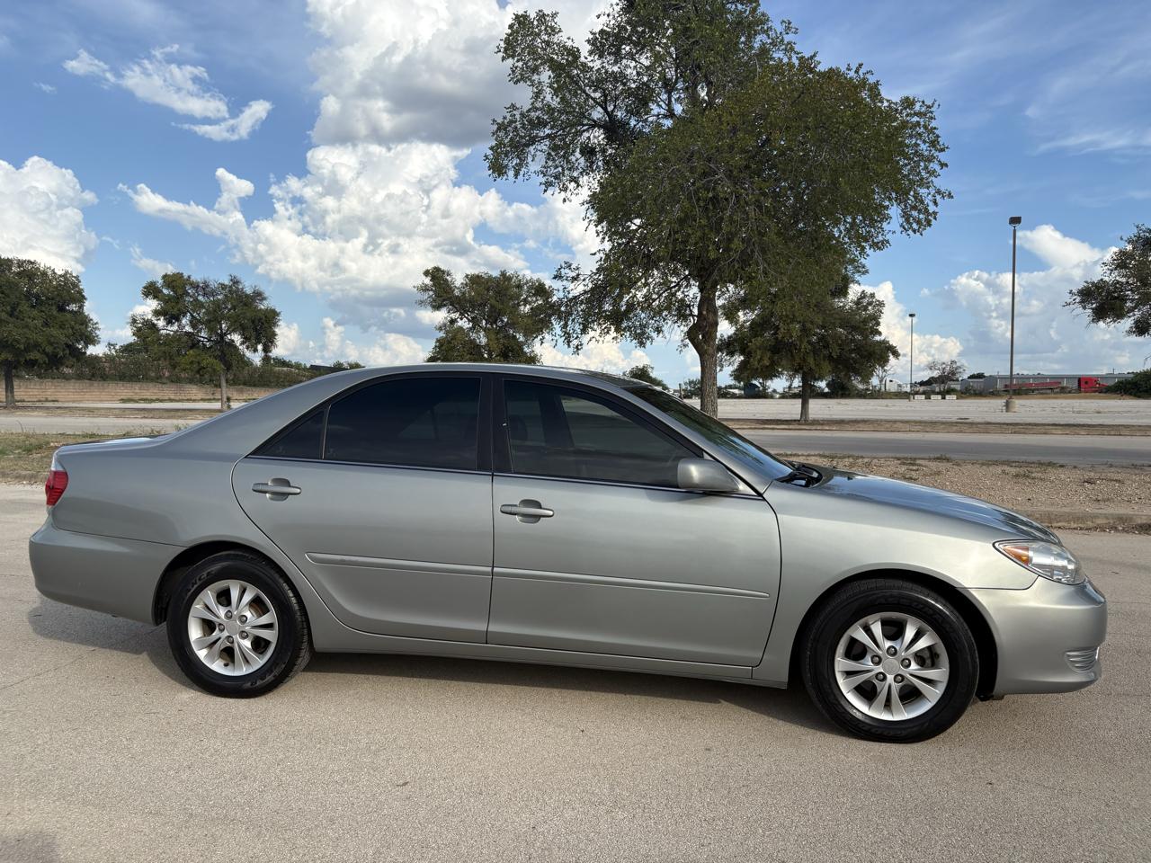 Toyota Camry 4dr Sdn LE V6 Auto (Natl) 2005