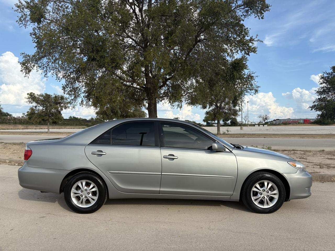 Toyota Camry 4dr Sdn LE V6 Auto (Natl) 2005