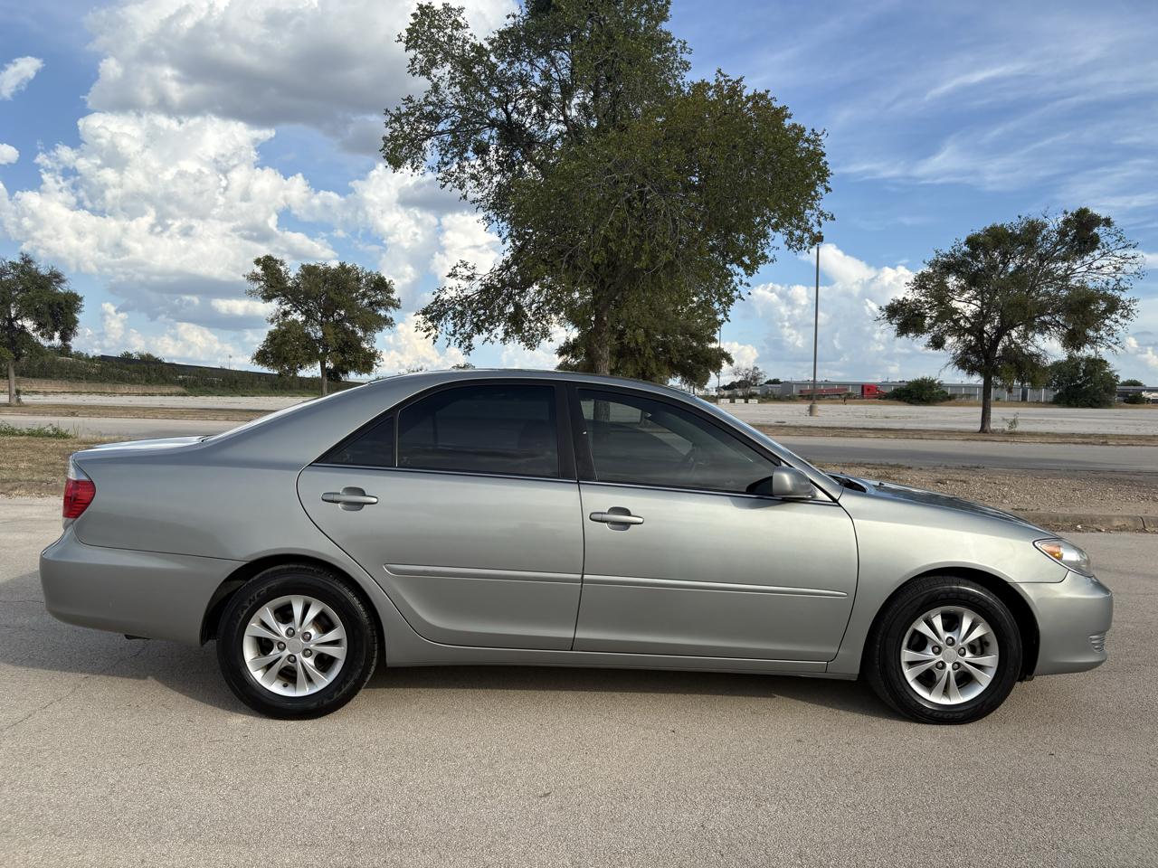 Toyota Camry 4dr Sdn LE V6 Auto (Natl) 2005