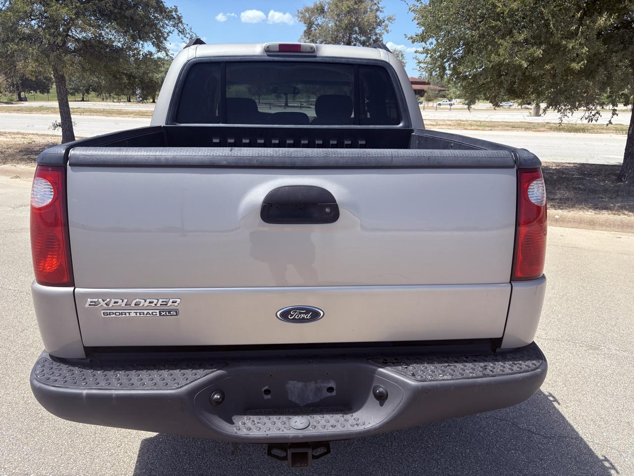 Ford Explorer Sport Trac  2004