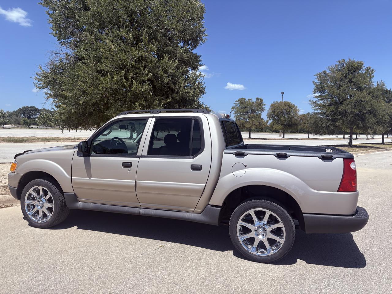 Ford Explorer Sport Trac  2004