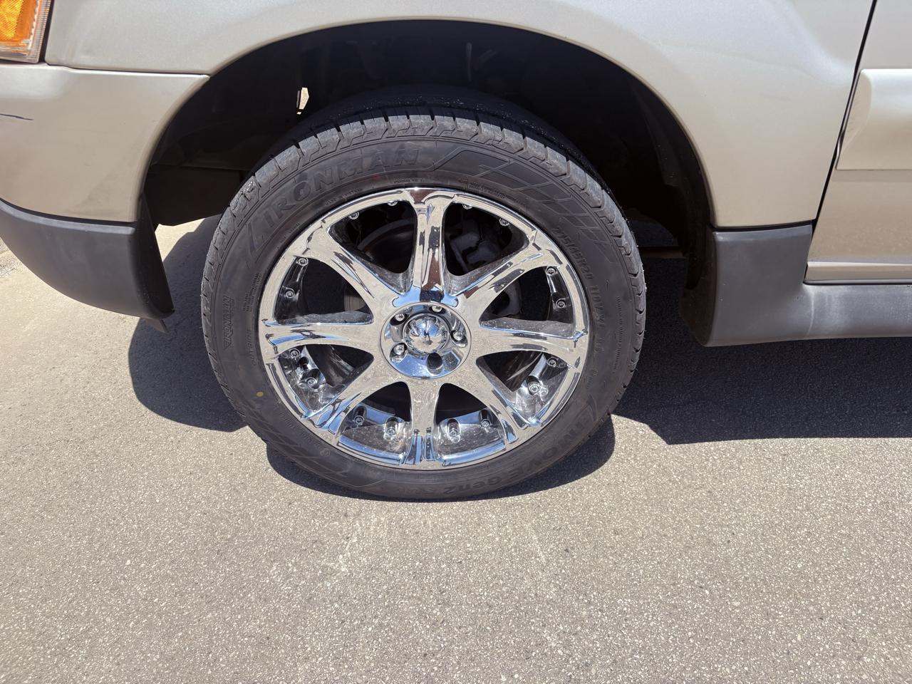 Ford Explorer Sport Trac  2004