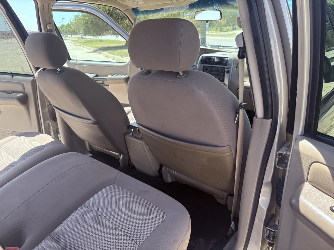 Ford Explorer Sport Trac  2004