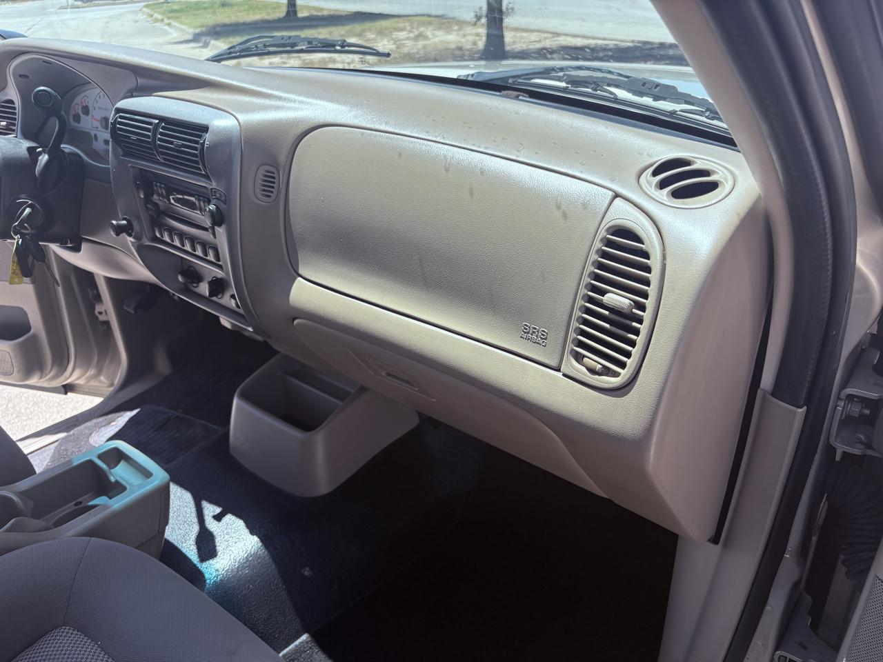 Ford Explorer Sport Trac  2004