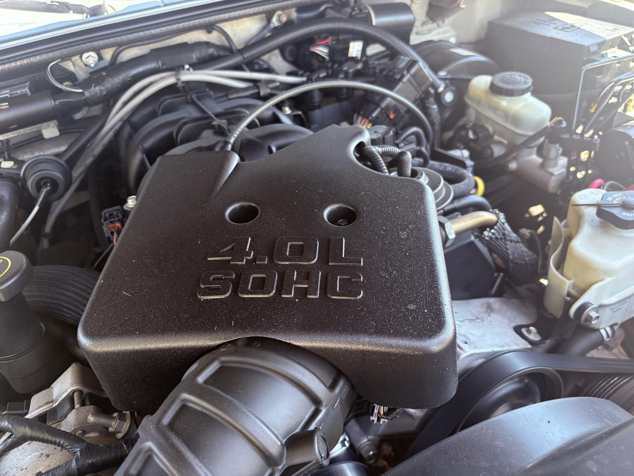 Ford Explorer Sport Trac  2004