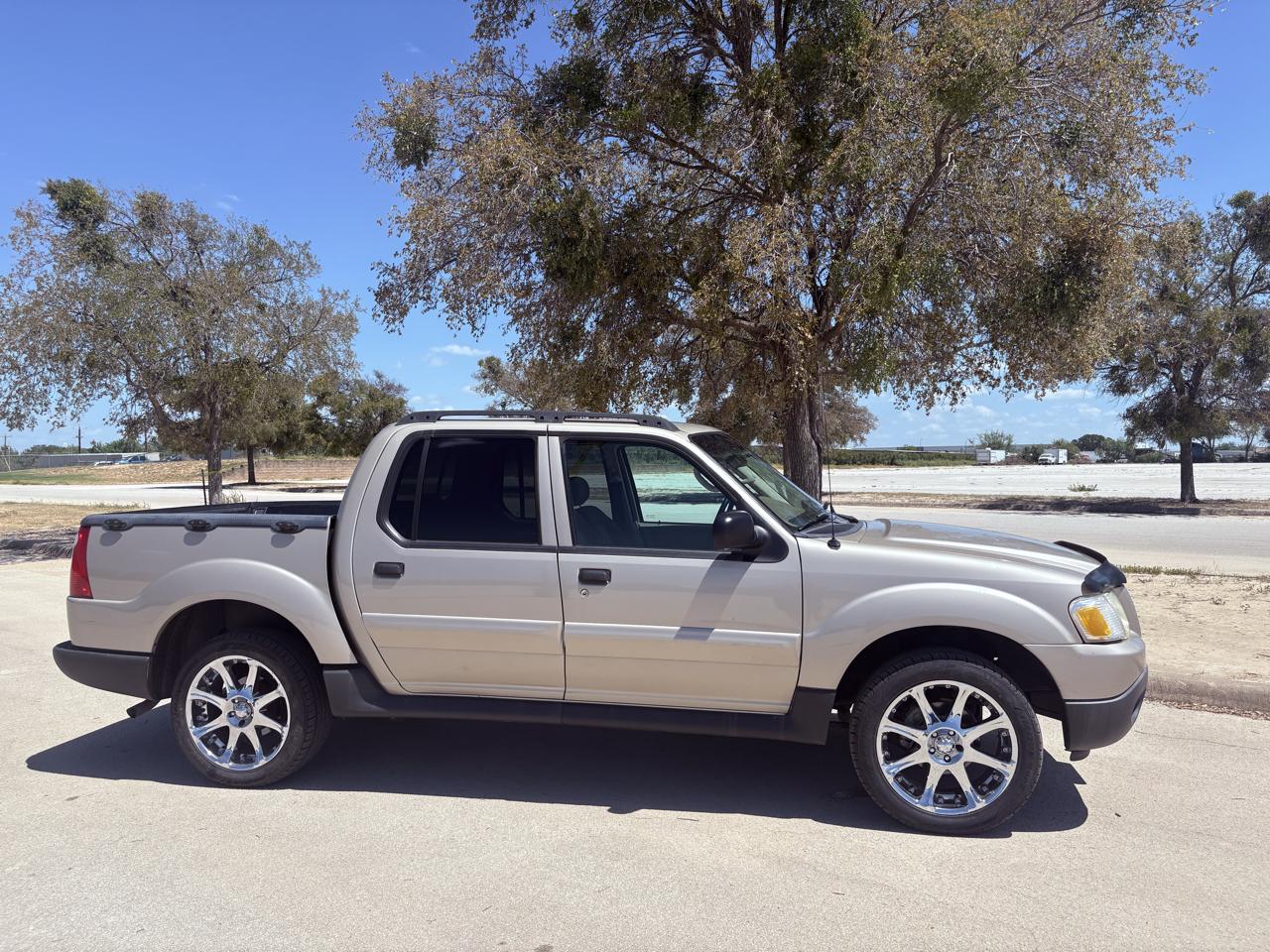 Ford Explorer Sport Trac  2004