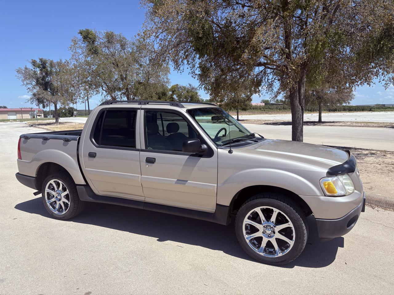 Ford Explorer Sport Trac  2004