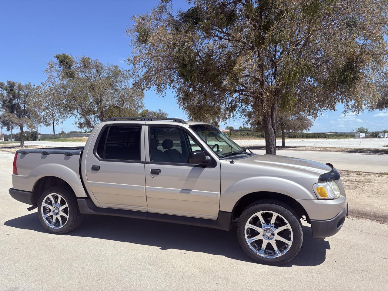 Ford Explorer Sport Trac  2004