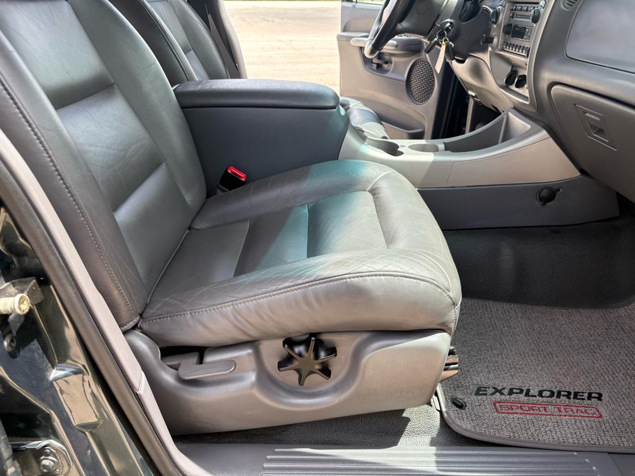 Ford Explorer Sport Trac  2002
