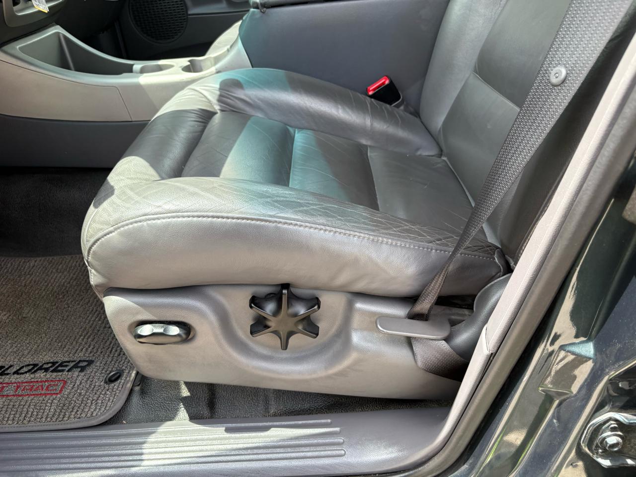Ford Explorer Sport Trac  2002