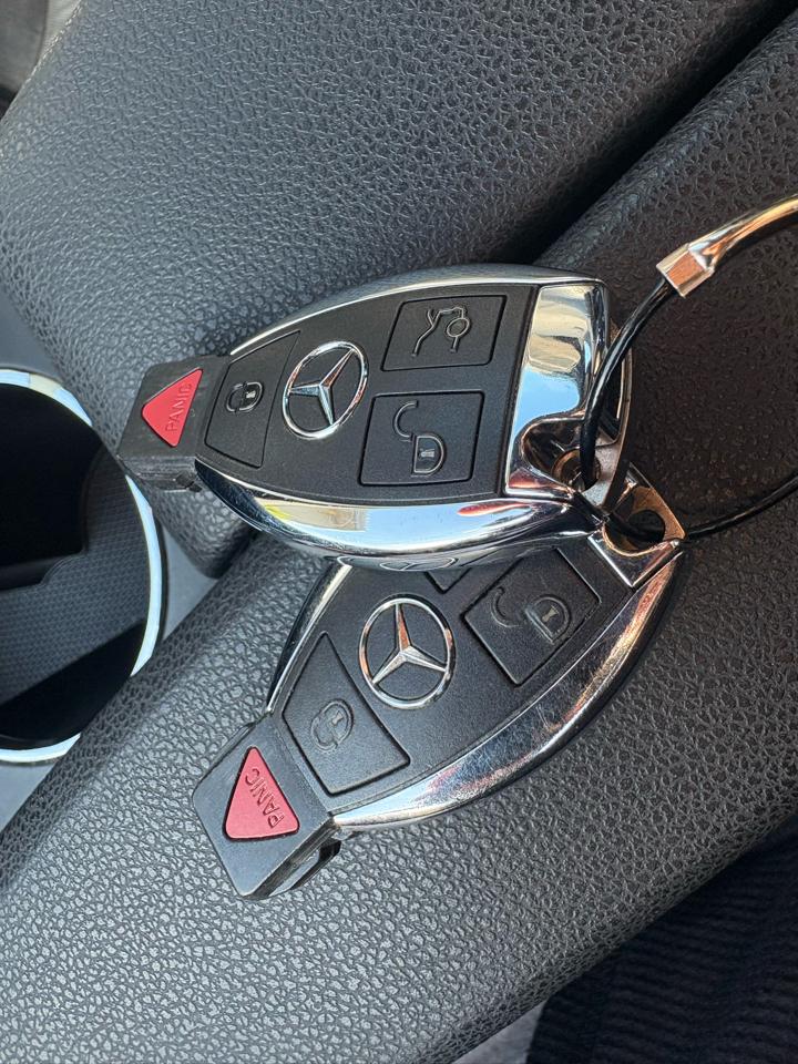 Mercedes-Benz C-Class  2010