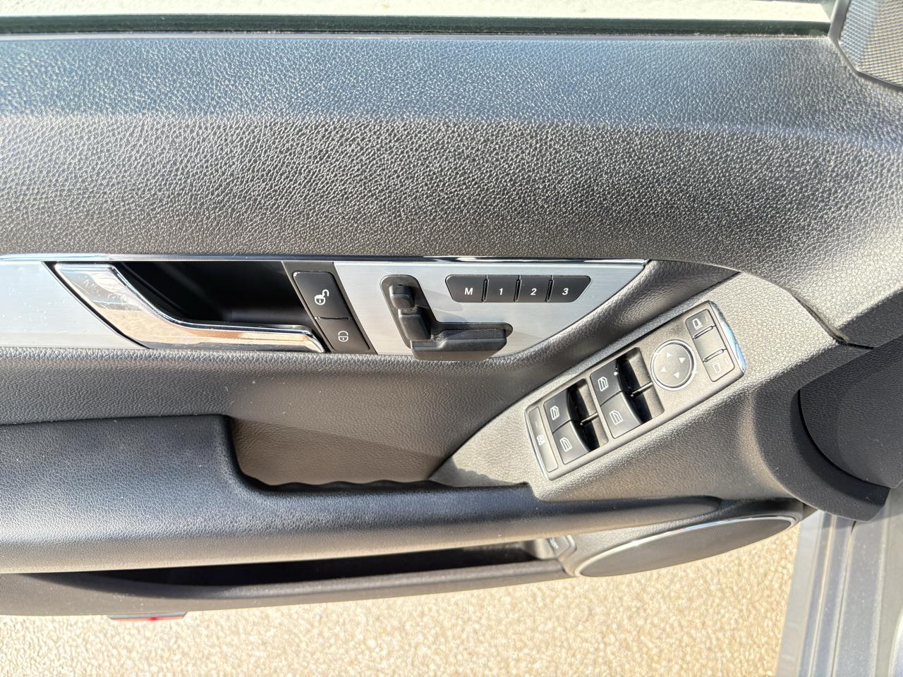 Mercedes-Benz C-Class  2010