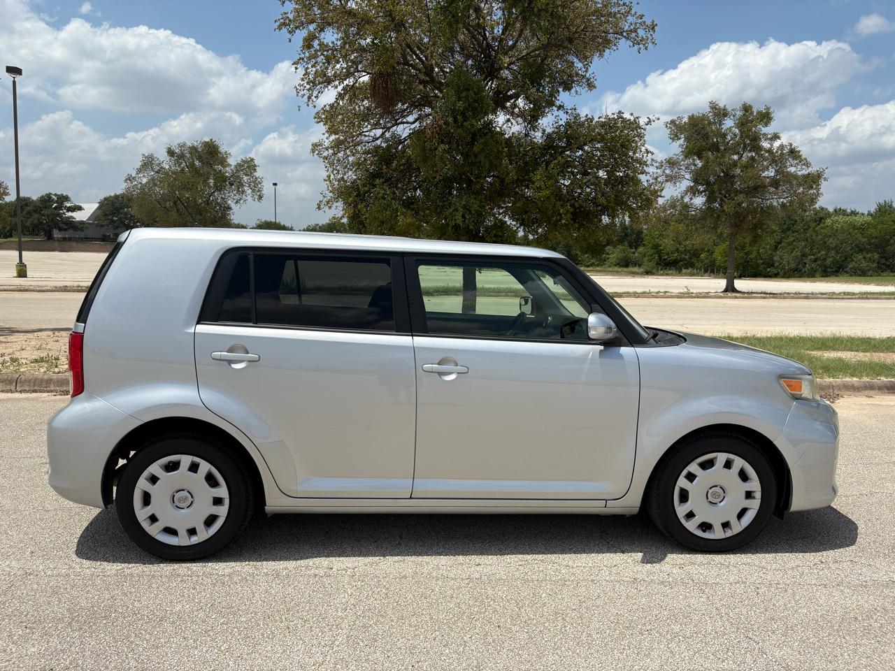 Scion xB  2013