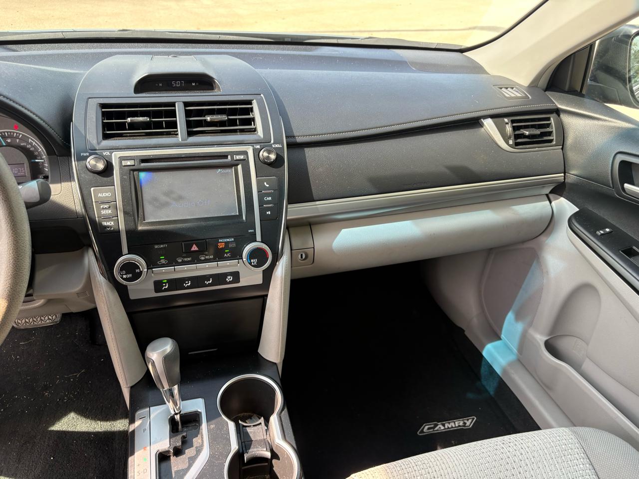 Toyota Camry 4dr Sedan LE 2012