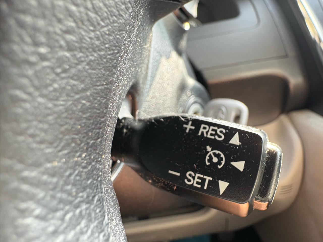 Toyota Camry 4dr Sedan LE 2012