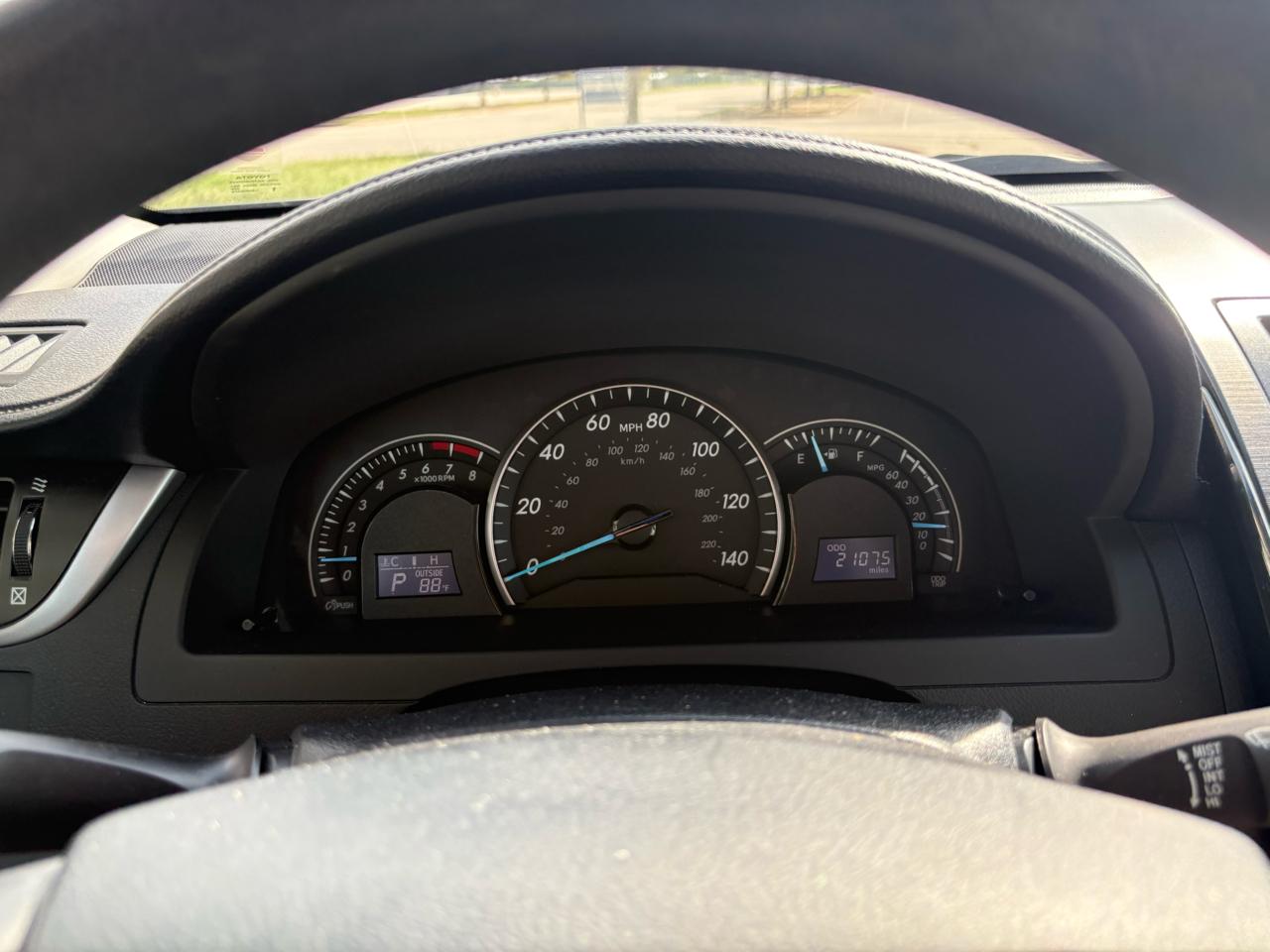 Toyota Camry 4dr Sedan LE 2012