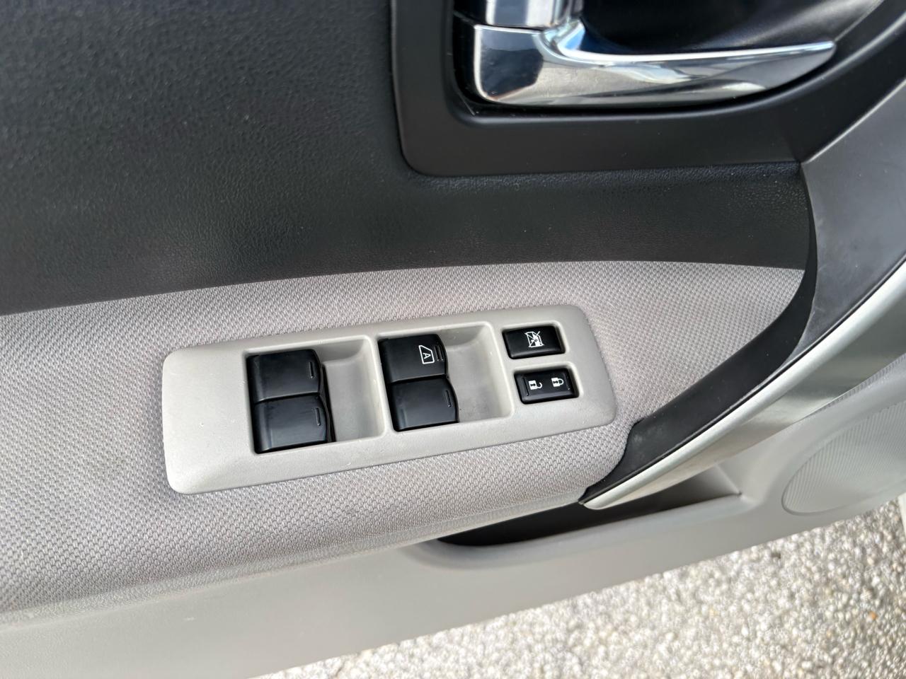 Nissan Rogue FWD 4dr S 2013