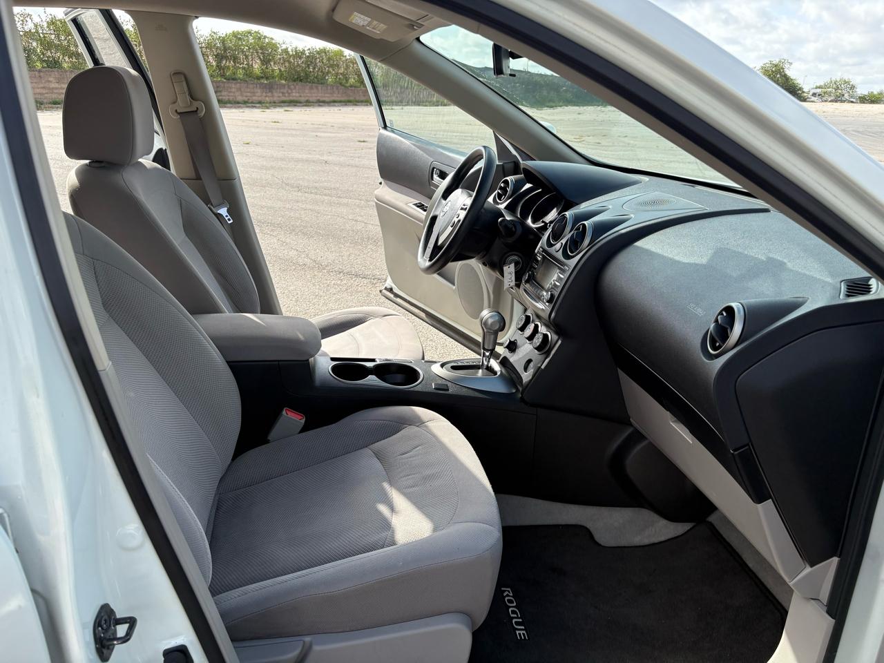 Nissan Rogue FWD 4dr S 2013