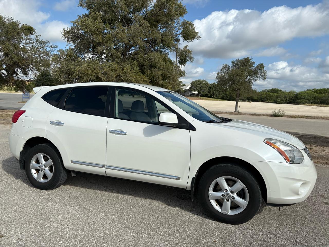 Nissan Rogue FWD 4dr S 2013