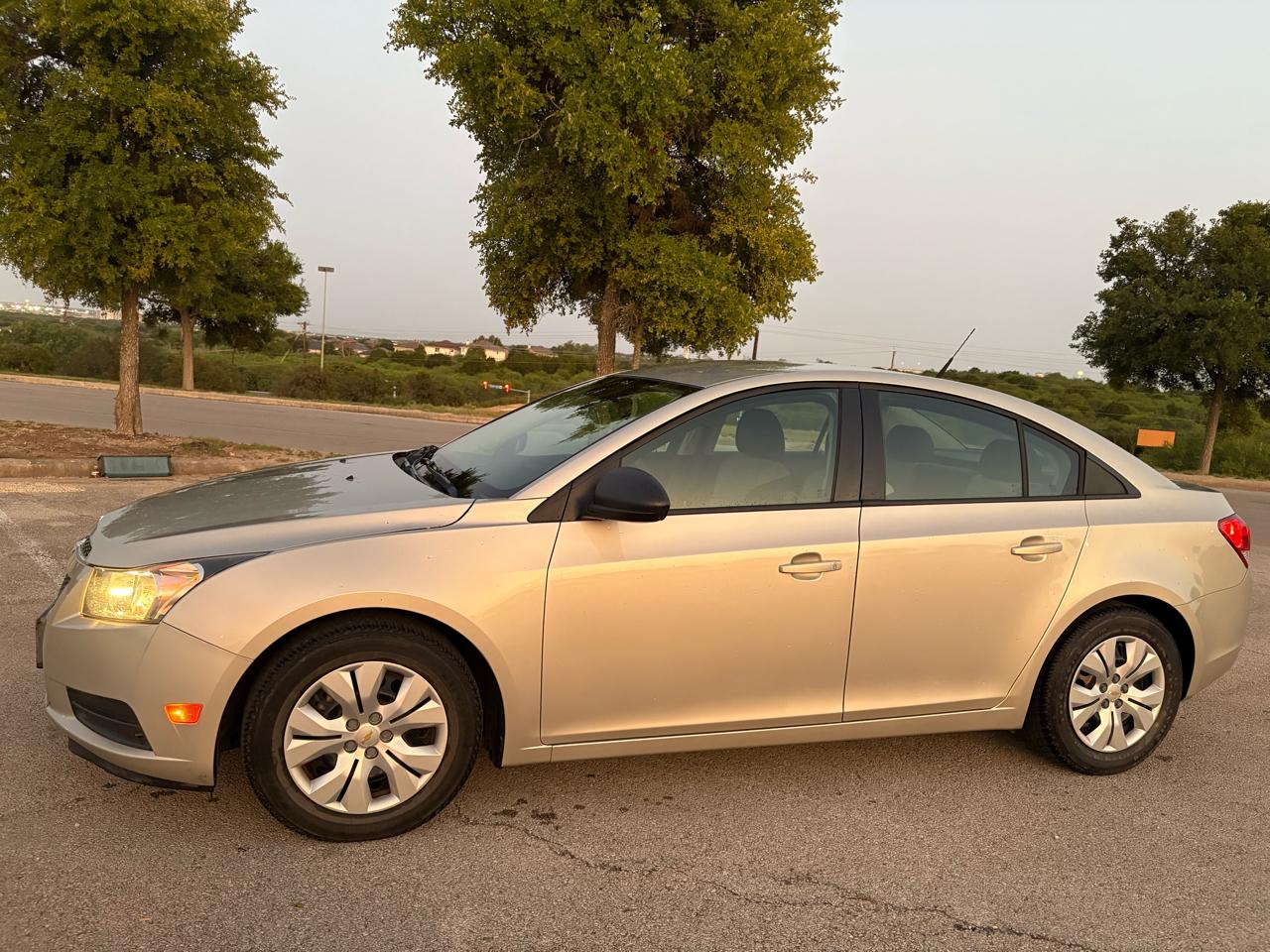 Chevrolet Cruze 4dr Sdn Auto LS 2013