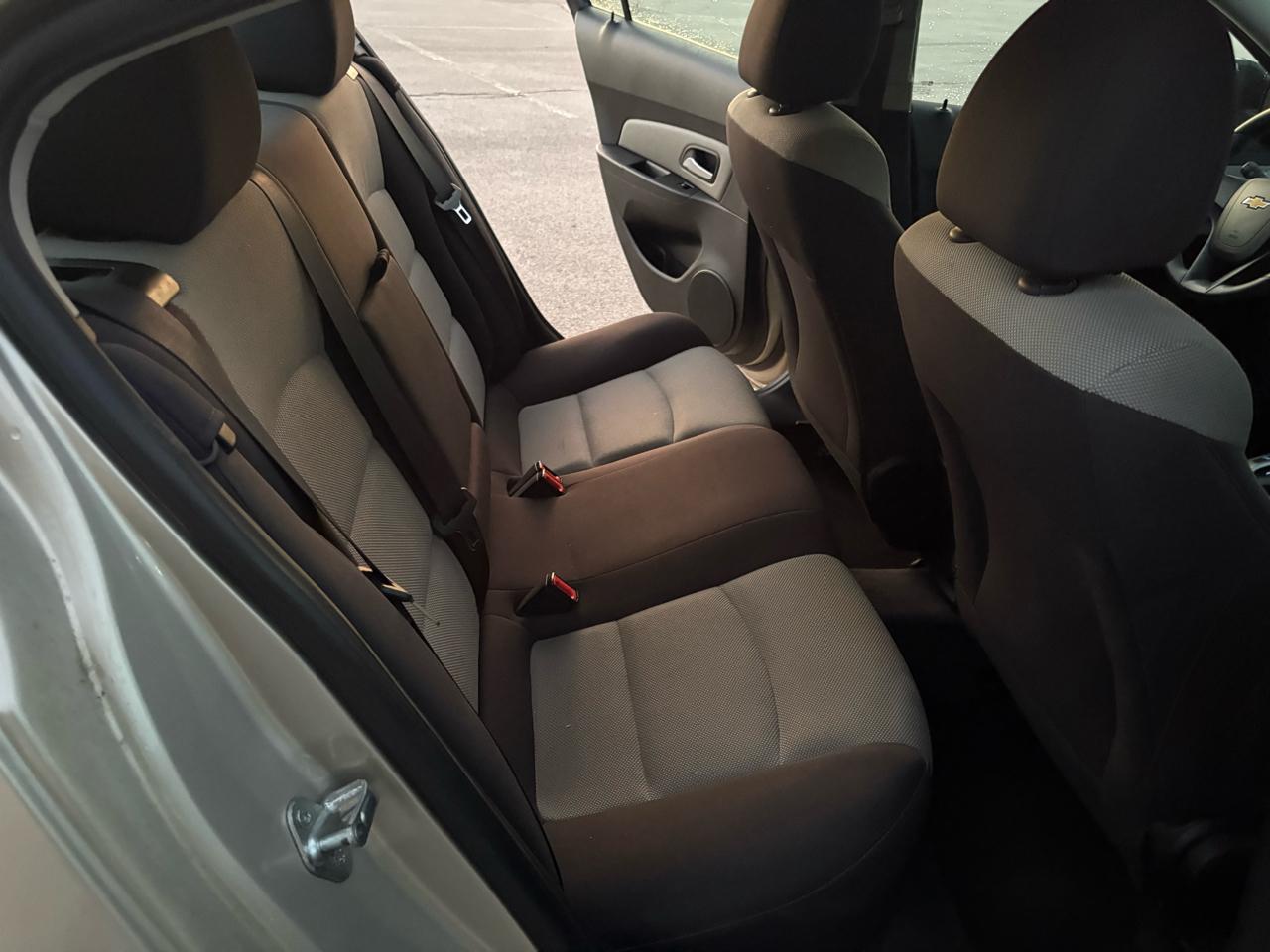 Chevrolet Cruze 4dr Sdn Auto LS 2013