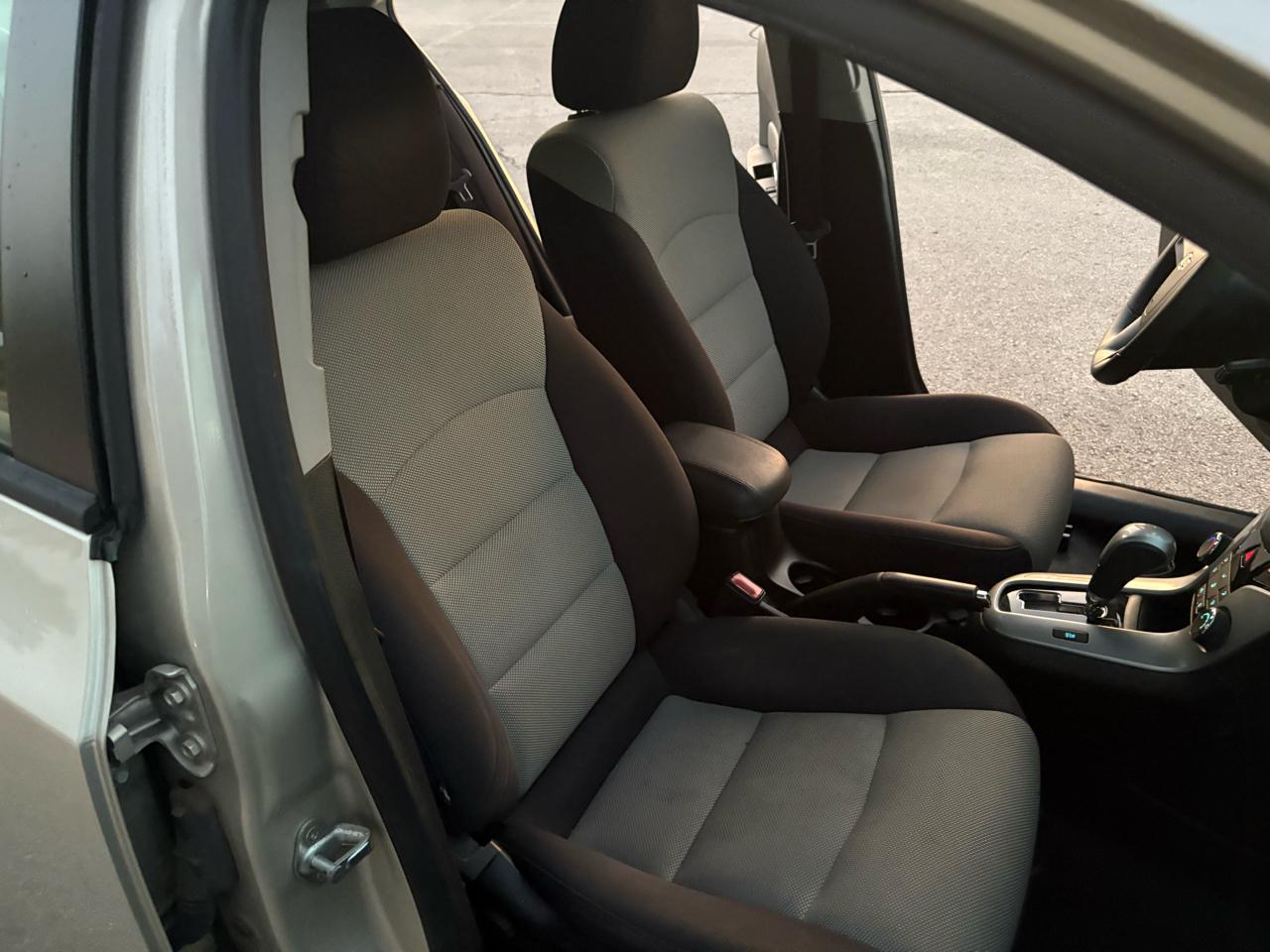 Chevrolet Cruze 4dr Sdn Auto LS 2013
