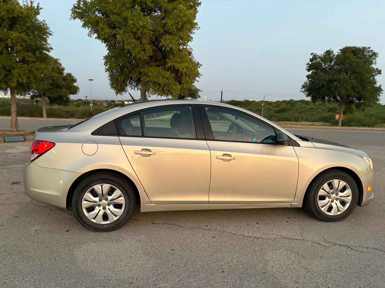 Chevrolet Cruze 4dr Sdn Auto LS 2013