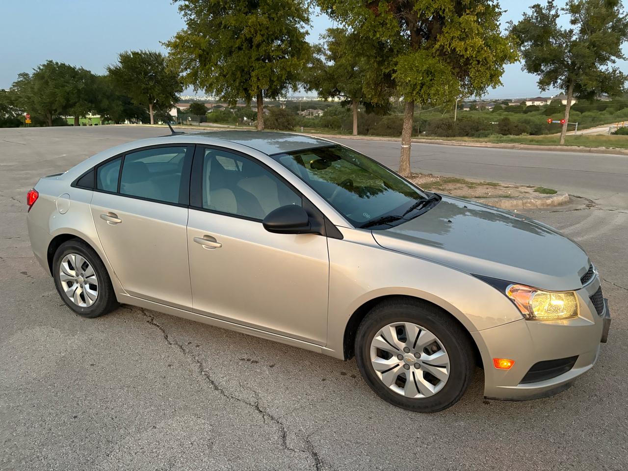 Chevrolet Cruze 4dr Sdn Auto LS 2013