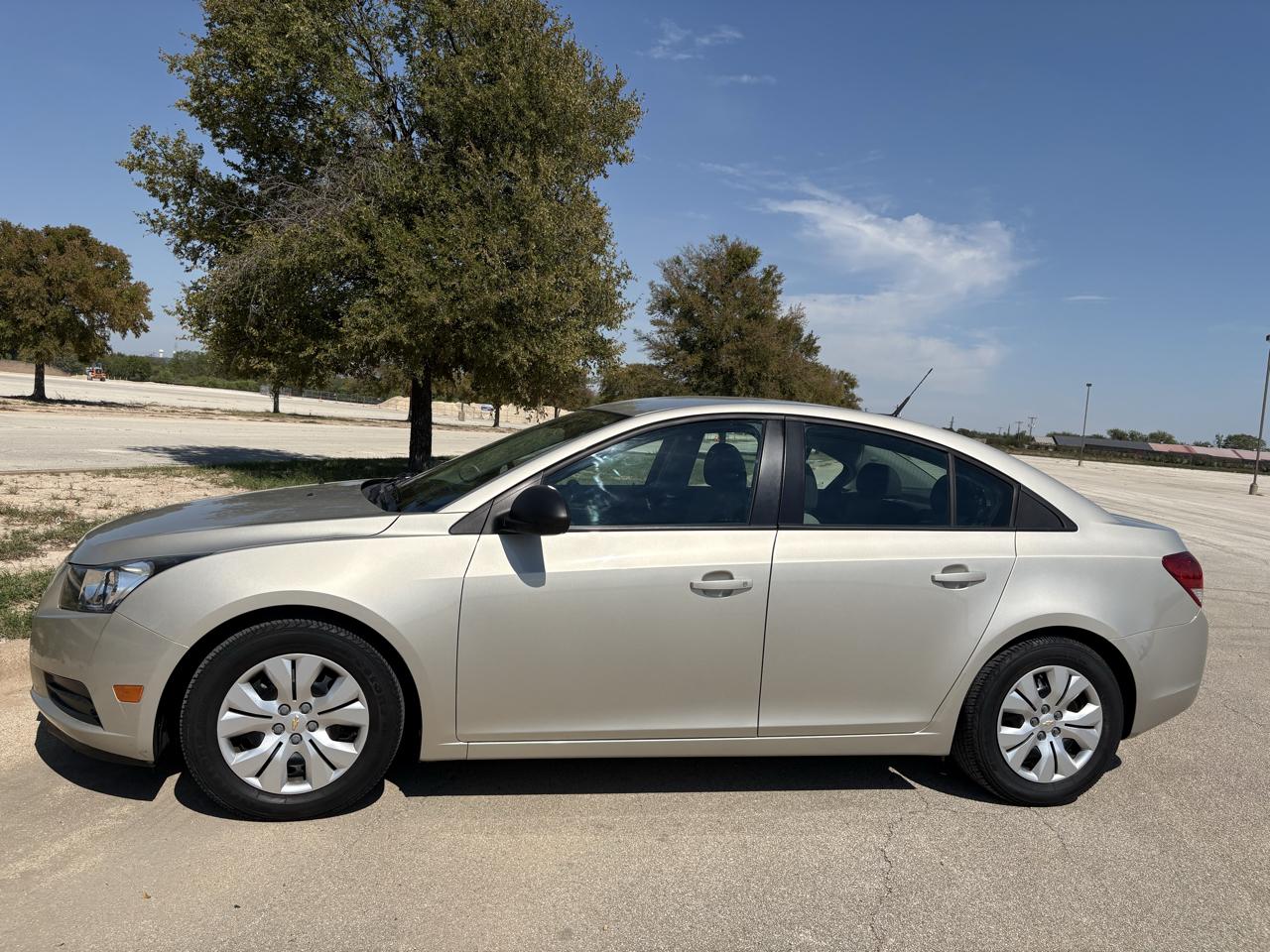 Chevrolet Cruze 4dr Sdn Auto LS 2013
