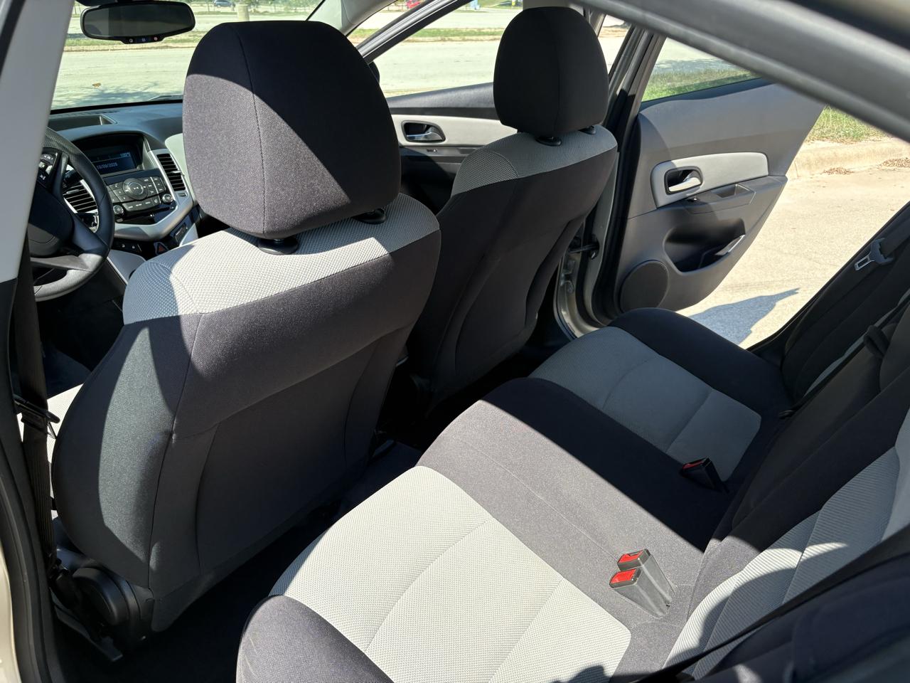 Chevrolet Cruze 4dr Sdn Auto LS 2013