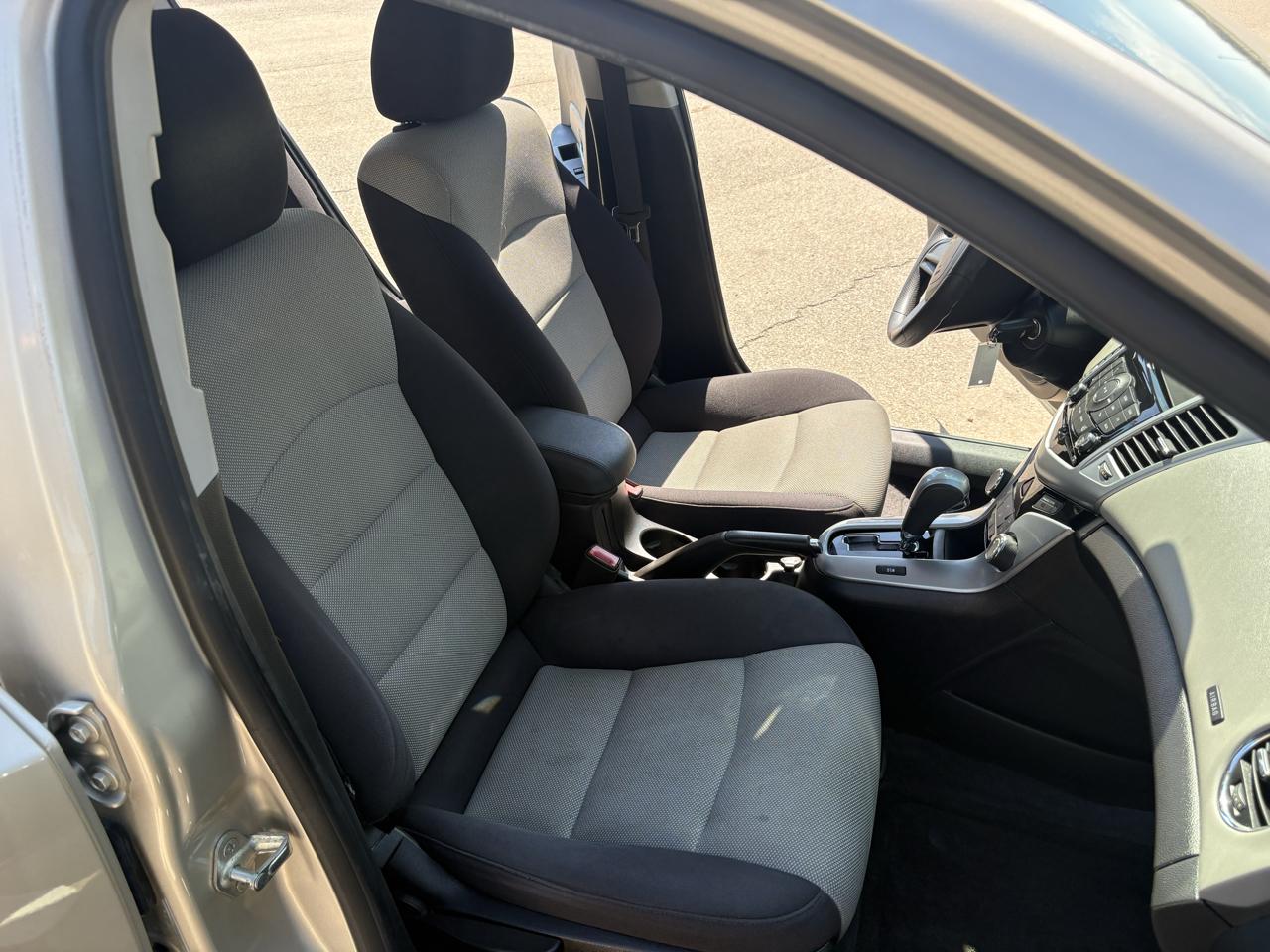 Chevrolet Cruze 4dr Sdn Auto LS 2013
