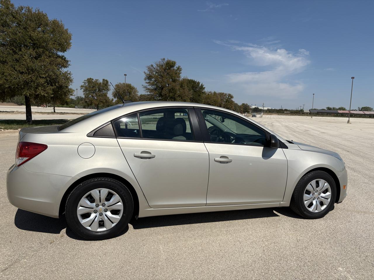 Chevrolet Cruze 4dr Sdn Auto LS 2013