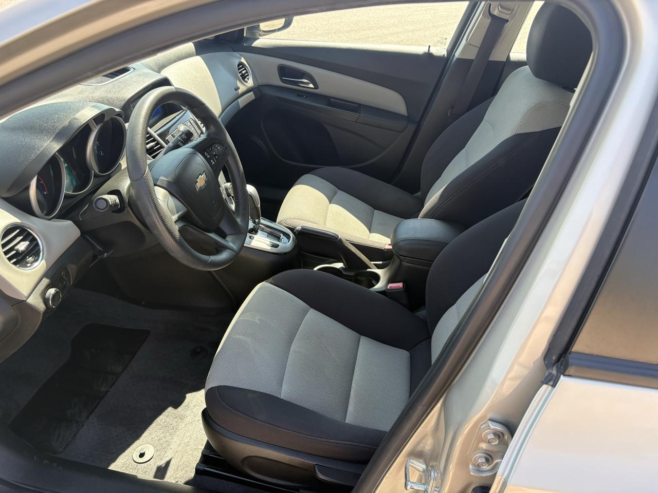 Chevrolet Cruze 4dr Sdn Auto LS 2013