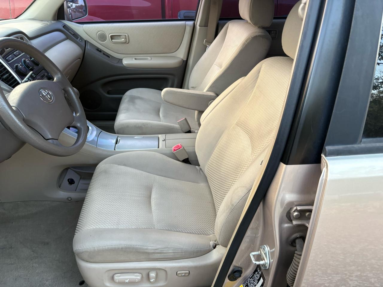 Toyota Highlander 4dr V6 w/3rd Row (Natl) 2004