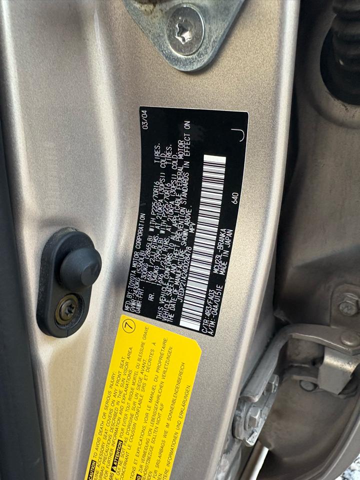 Toyota Highlander 4dr V6 w/3rd Row (Natl) 2004