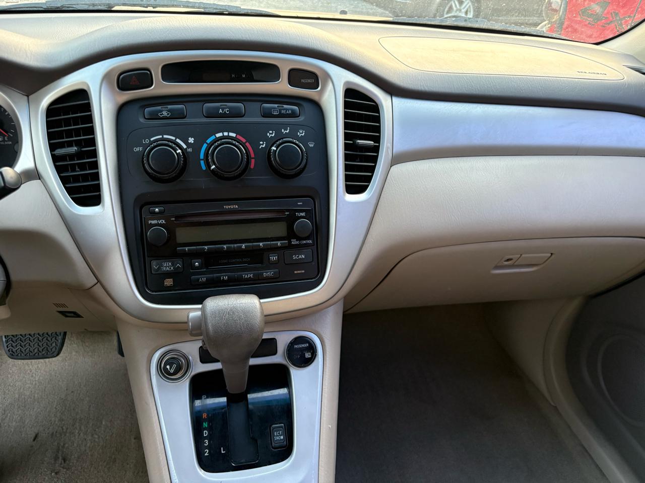 Toyota Highlander 4dr V6 w/3rd Row (Natl) 2004
