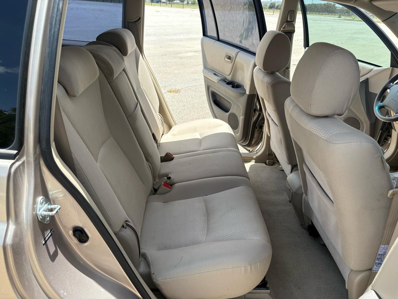 Toyota Highlander 4dr V6 w/3rd Row (Natl) 2004