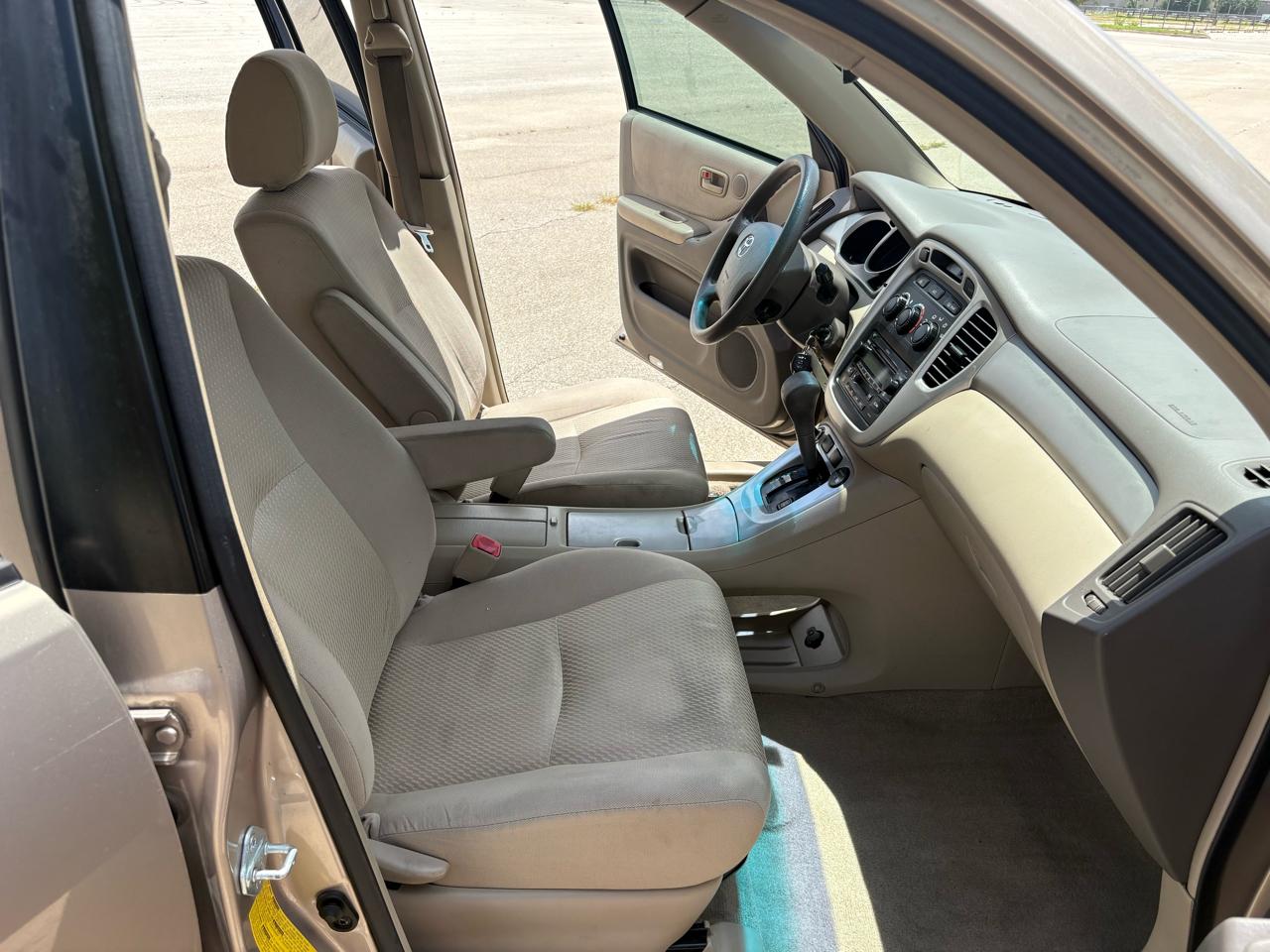 Toyota Highlander 4dr V6 w/3rd Row (Natl) 2004